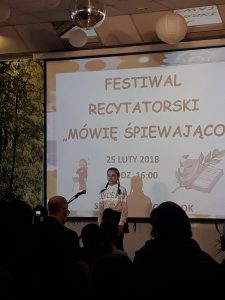 W Łubniańskim Ośrodku Kultury recytowali „Śpiewająco” 15