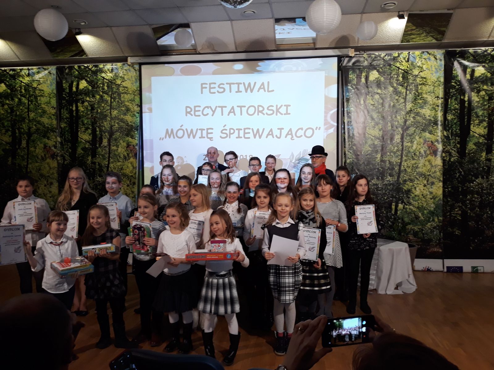 W Łubniańskim Ośrodku Kultury recytowali „Śpiewająco” 10