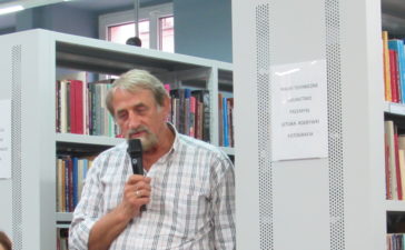 Babiniec listopadowy z męską literaturą w tle 7