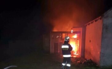 Pożar budynku gospodarczego w Jełowej 7