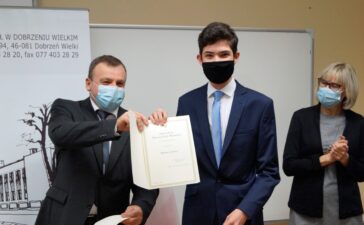 Czterech uczniów Zespołu Szkół otrzymało stypendia premiera 6