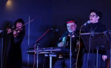 W karłowickim Domu Kultury rozbrzmiały fantastyczne utwory Edith Piaf 8