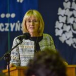 Odebrali świadectwa szkolne, a teraz czeka ich egzamin dojrzałości. Dobrzeńskie liceum pożegnało tegorocznych maturzystów 21