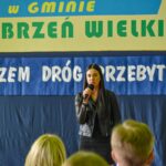 Odebrali świadectwa szkolne, a teraz czeka ich egzamin dojrzałości. Dobrzeńskie liceum pożegnało tegorocznych maturzystów 42