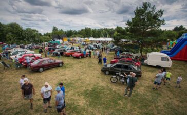 Oldtimery z całej Polski prezentowały się w Dobrzeniu Wielkim [GALERIA] 5