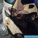 Dwie osobówki zderzyły się przy stacji paliw w Jełowej 2