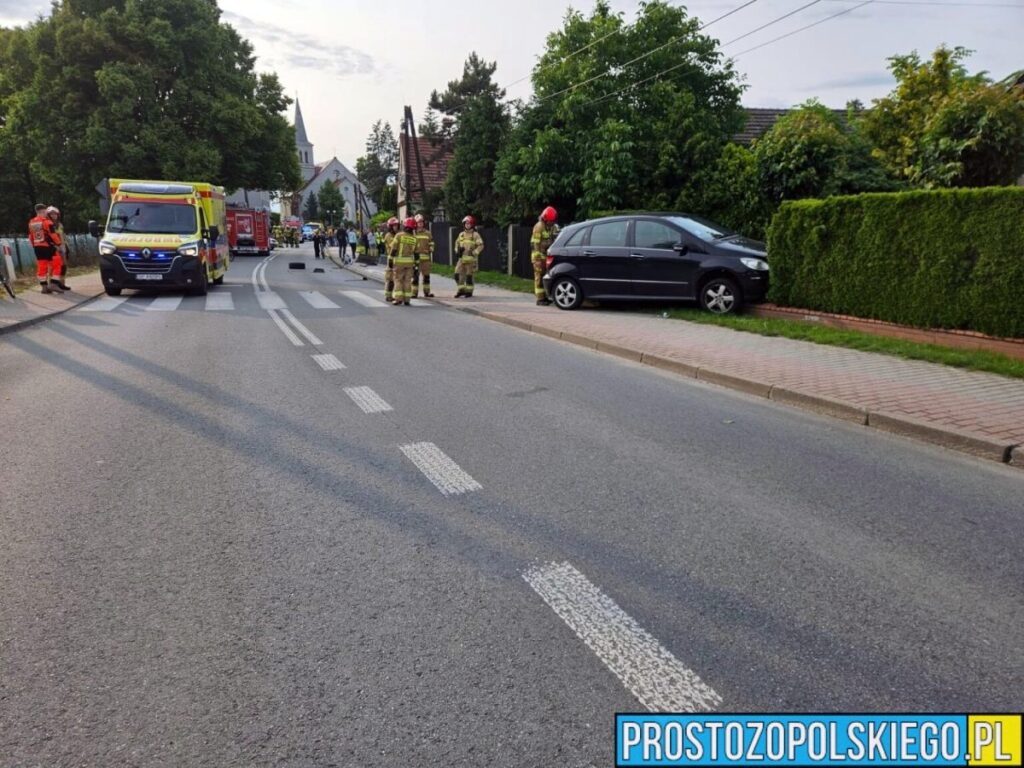 Dwa mercedesy zderzyły się w Dobrzeniu Wielkim 4