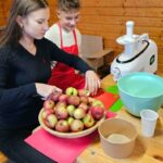 Naturalne smaki i kosmetyki – trwają warsztaty „Ziołowych Babek” z Popielowskiej Kolonii 4