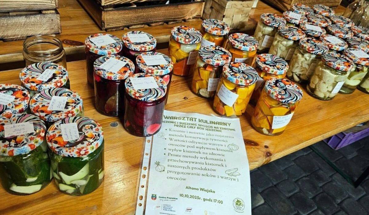 Naturalne smaki i kosmetyki – trwają warsztaty „Ziołowych Babek” z Popielowskiej Kolonii 1